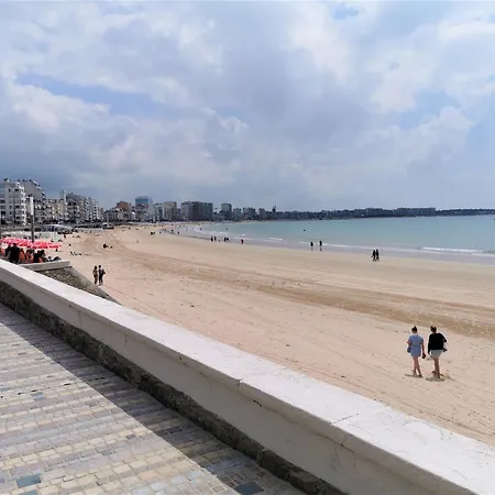 Studio Le Port A 150m De La Plage * لي سابلِ دولونْ