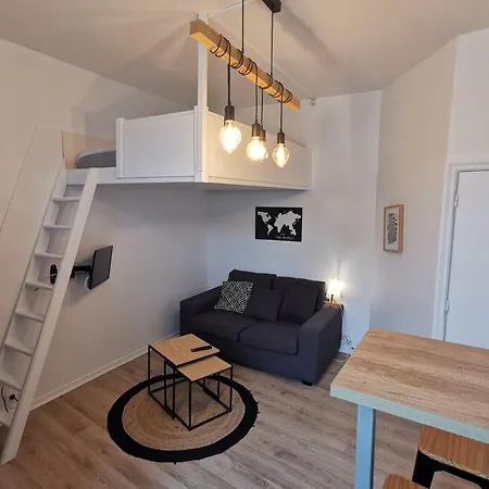 Studio Le Port A 150m De La Plage